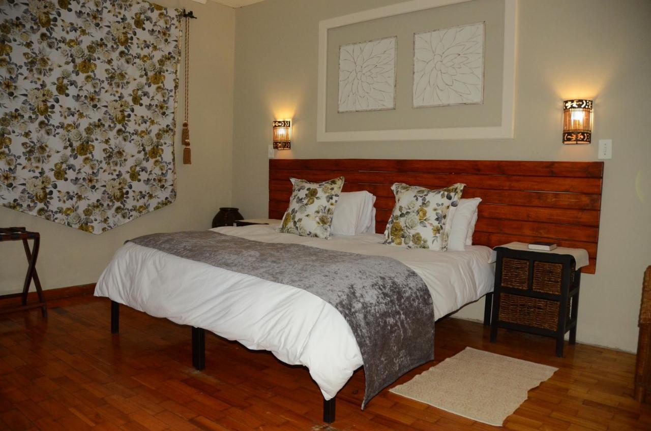 Big Tree Midrand Hotel ภายนอก รูปภาพ